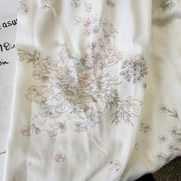 Vintage cottagecore white floral and butterfly print dress - Picture 4 of 8